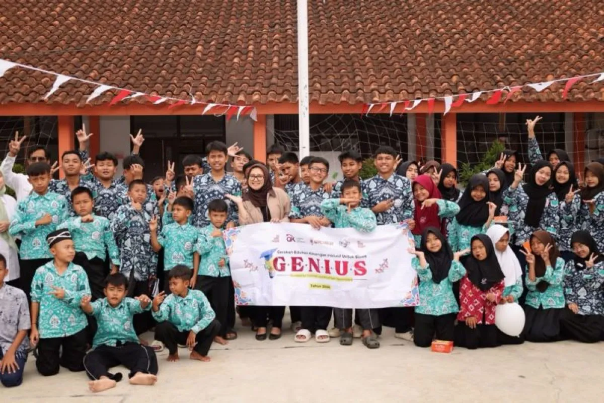 OJK Tasikmalaya Genjot Literasi Keuangan, Siswa Sekolah Rakyat Diajak Kenal Budaya Menabung Sejak Dini