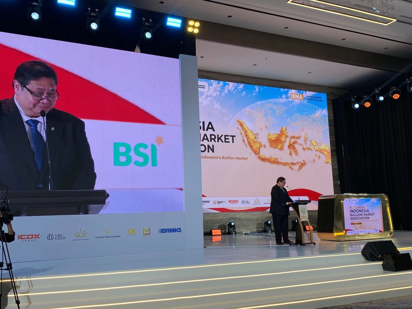 Menko Airlangga Bidik 20 Persen Emas Masyarakat Masuk Bank Emas
