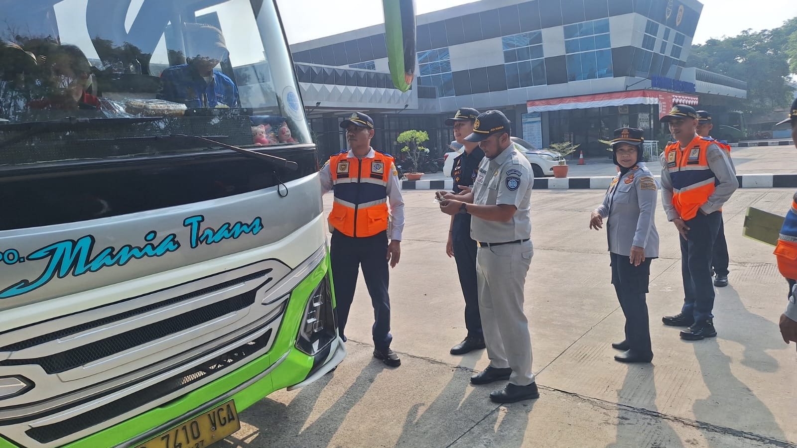 Jasa Raharja Purwakarta bersama Polres dan Dishub Subang gelar Ramp Check di Terminal Subang demi Keselamatan Penumpang