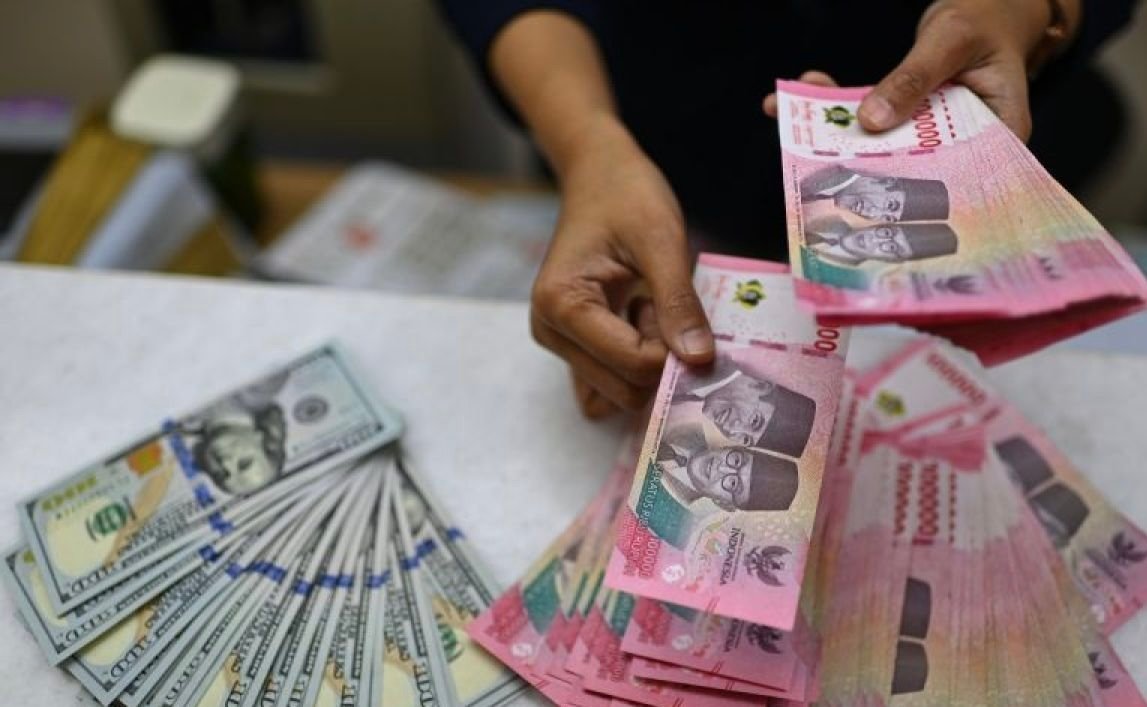 Rupiah Anjlok Hari Ini Akibat Data PMI Amerika Serikat Tumbuh Kuat