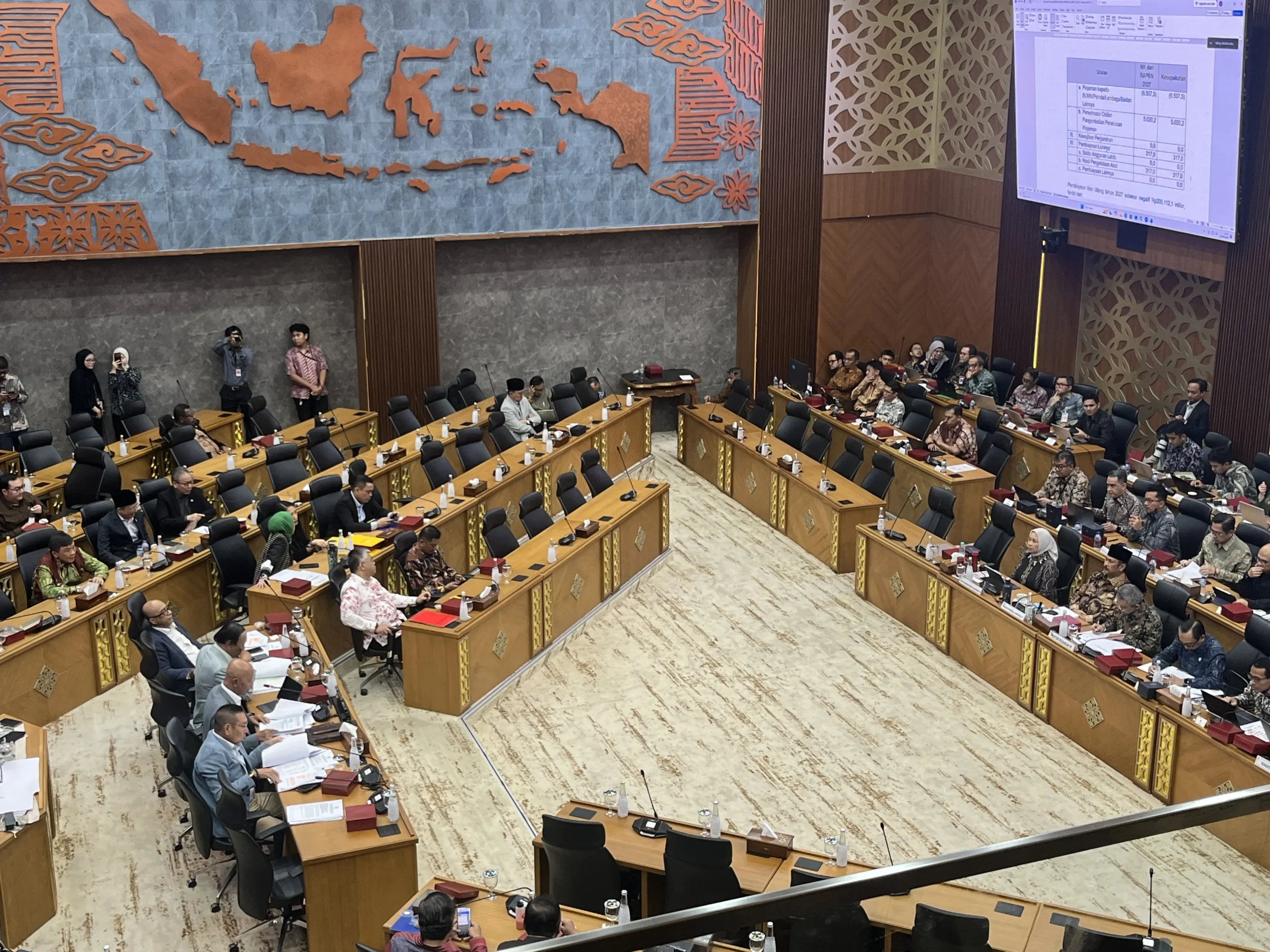 Banggar DPR Yakin Program Pendidikan Gratis Hingga PTN Terealisasi 2028