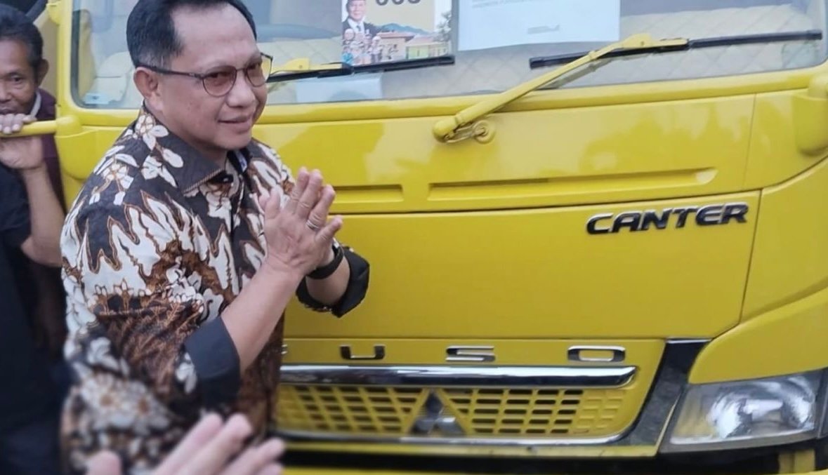 Program Gentengisasi Prabowo, Mendagri Lepas 125 Truk Bantuan